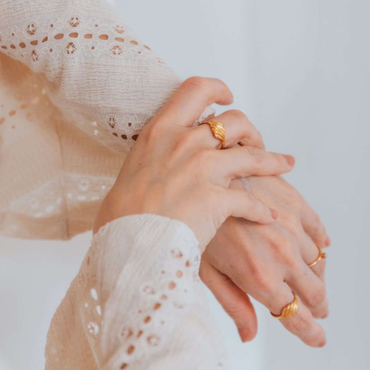 Pierścionek WINGS srebrny pozłacany