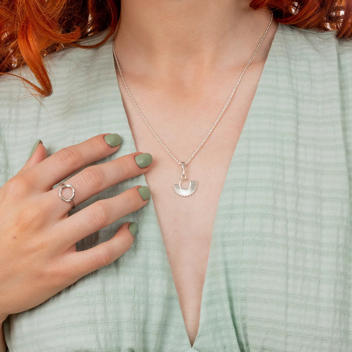 Naszyjnik SUN srebrny - zawieszka i łańcuszek