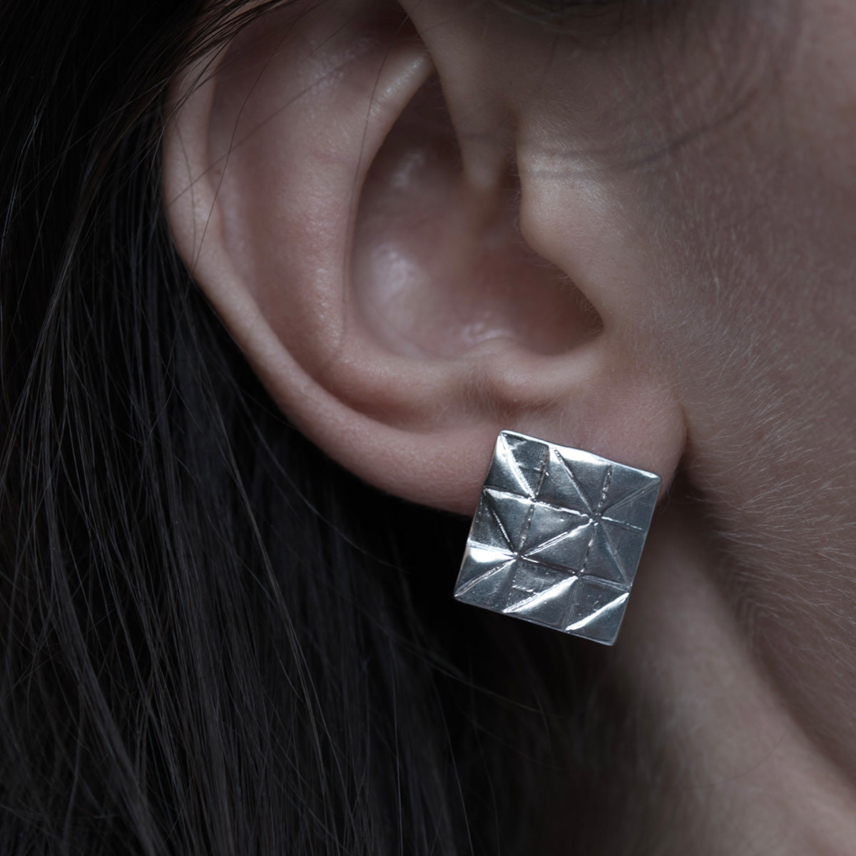 Kolczyki kwadrat PIAZZA białe złoto