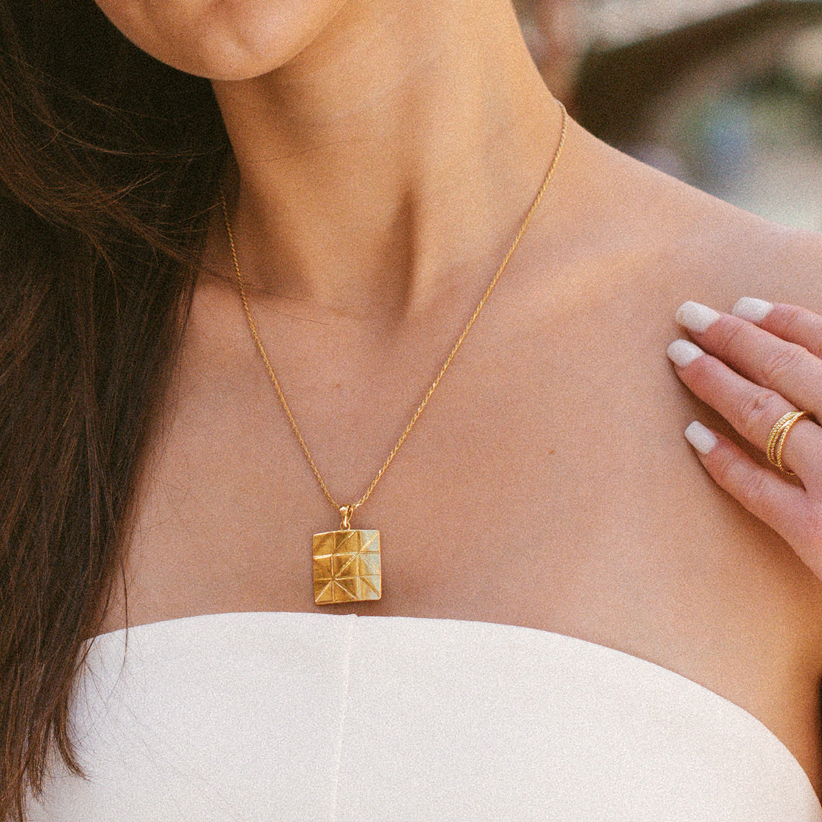 Zawieszka kwadrat PIAZZA złota