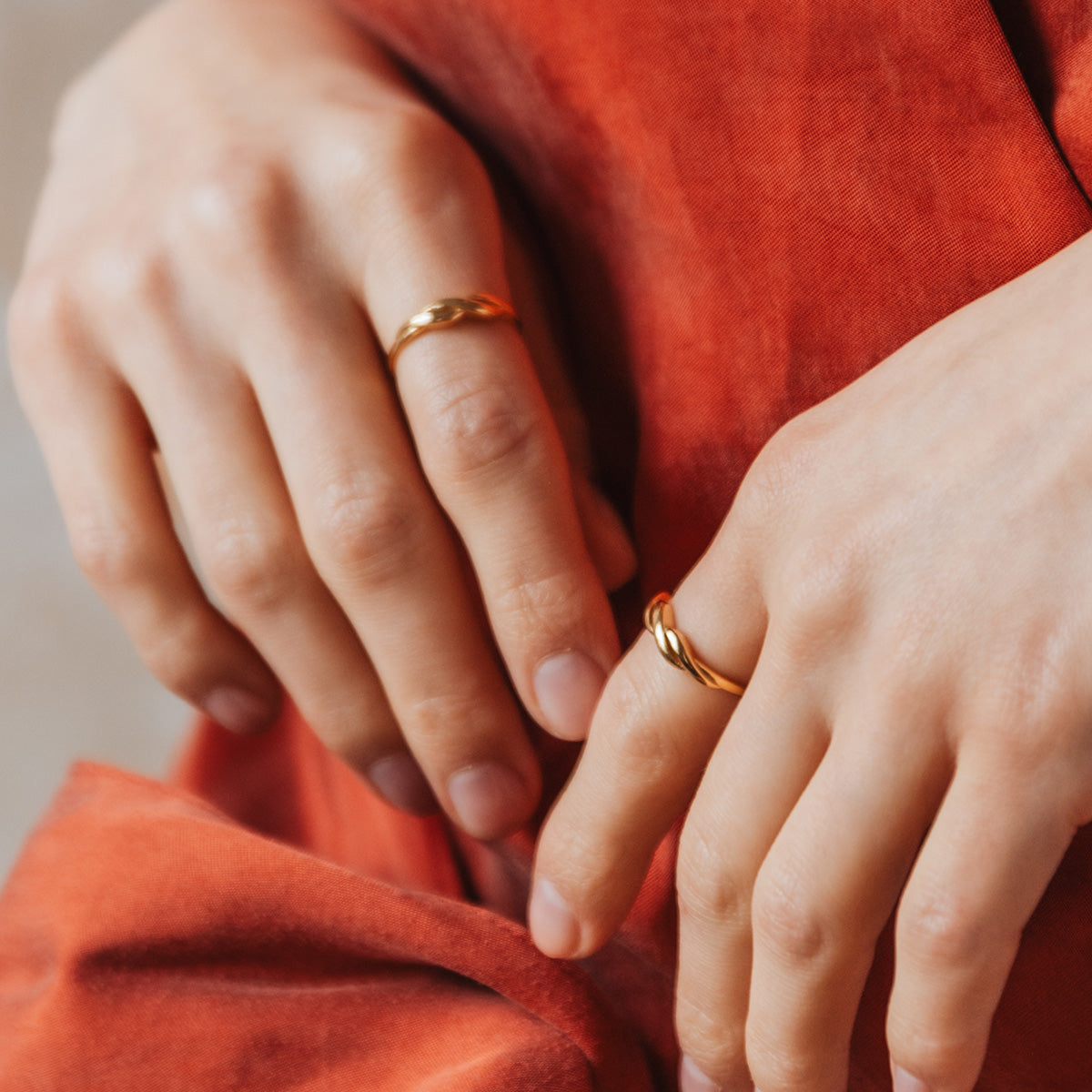 Pierścionek AURA złoty