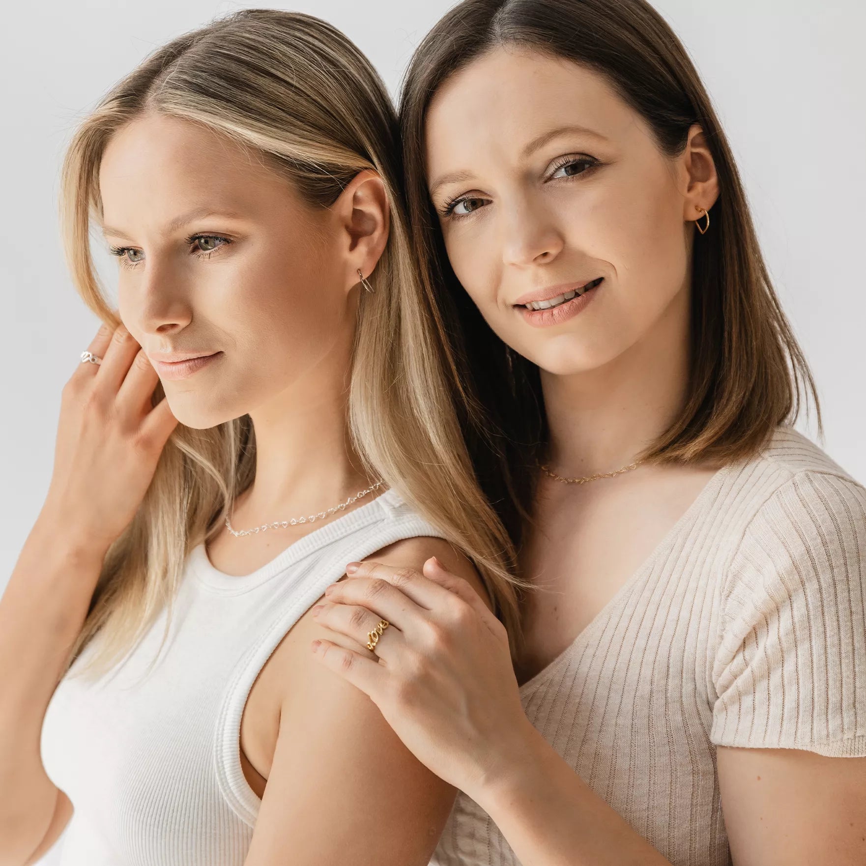 Kolczyki serca AMORE białe złoto