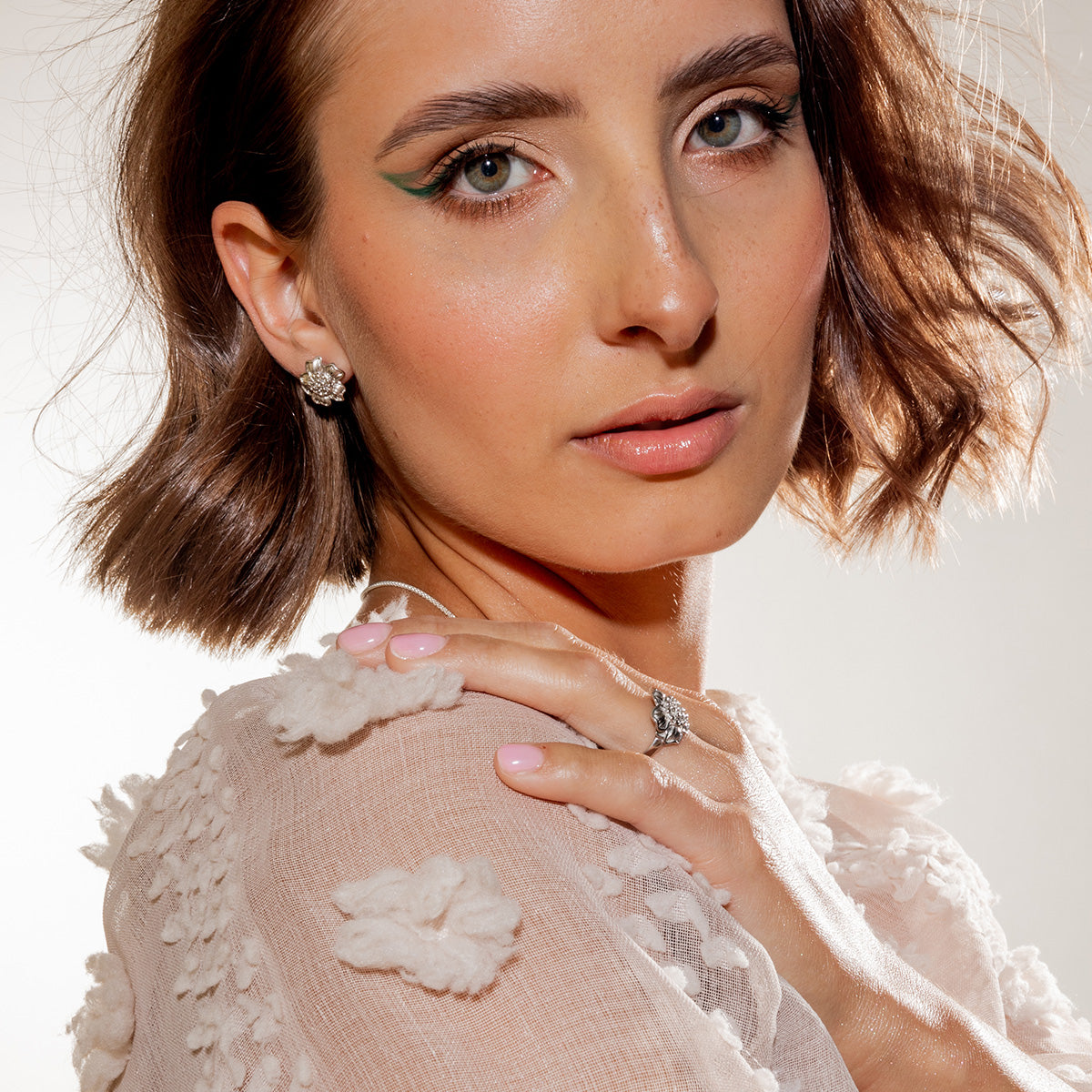 Pierścionek KWIAT JABŁONI srebrny