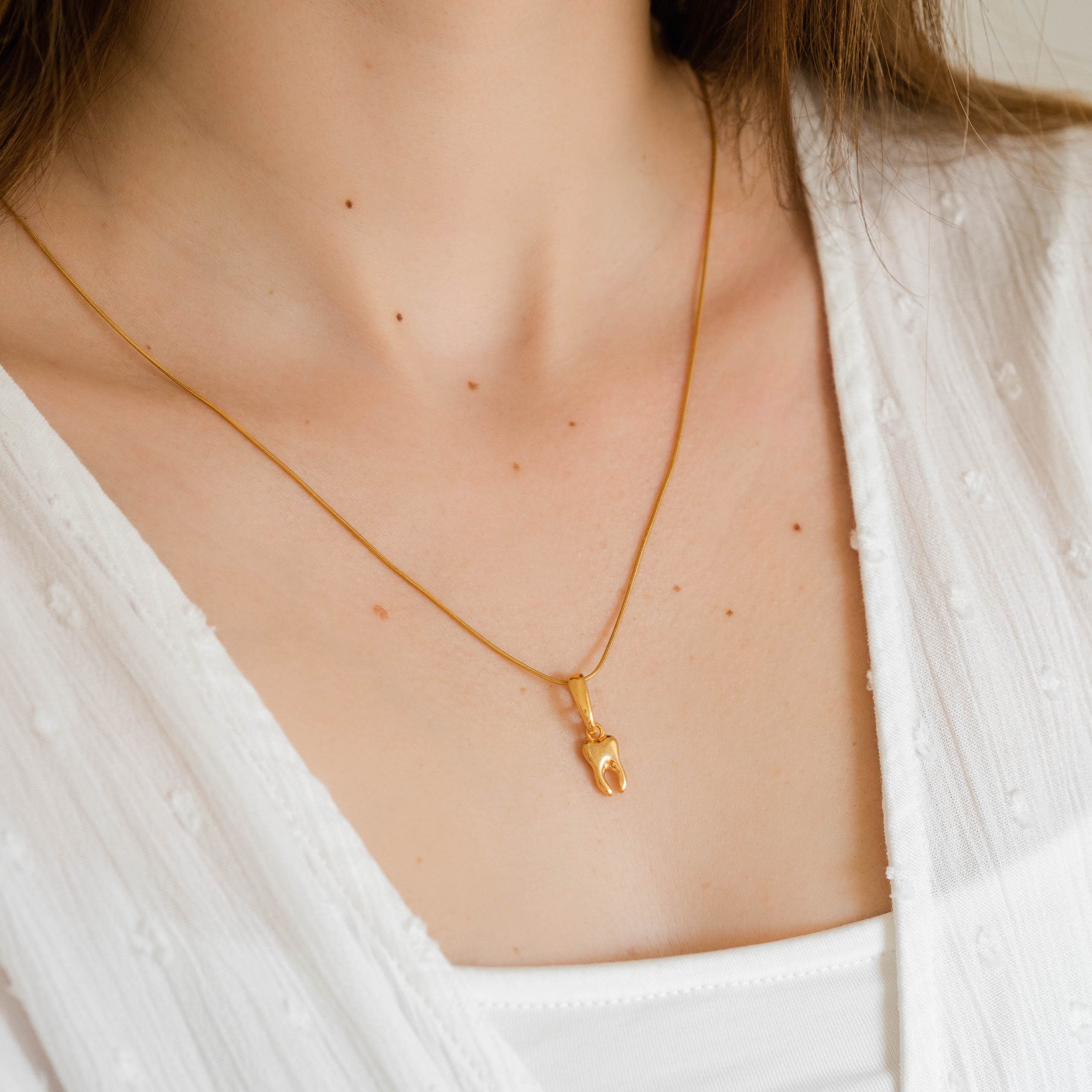 Zawieszka ząb TOOTH srebrna pozłacana