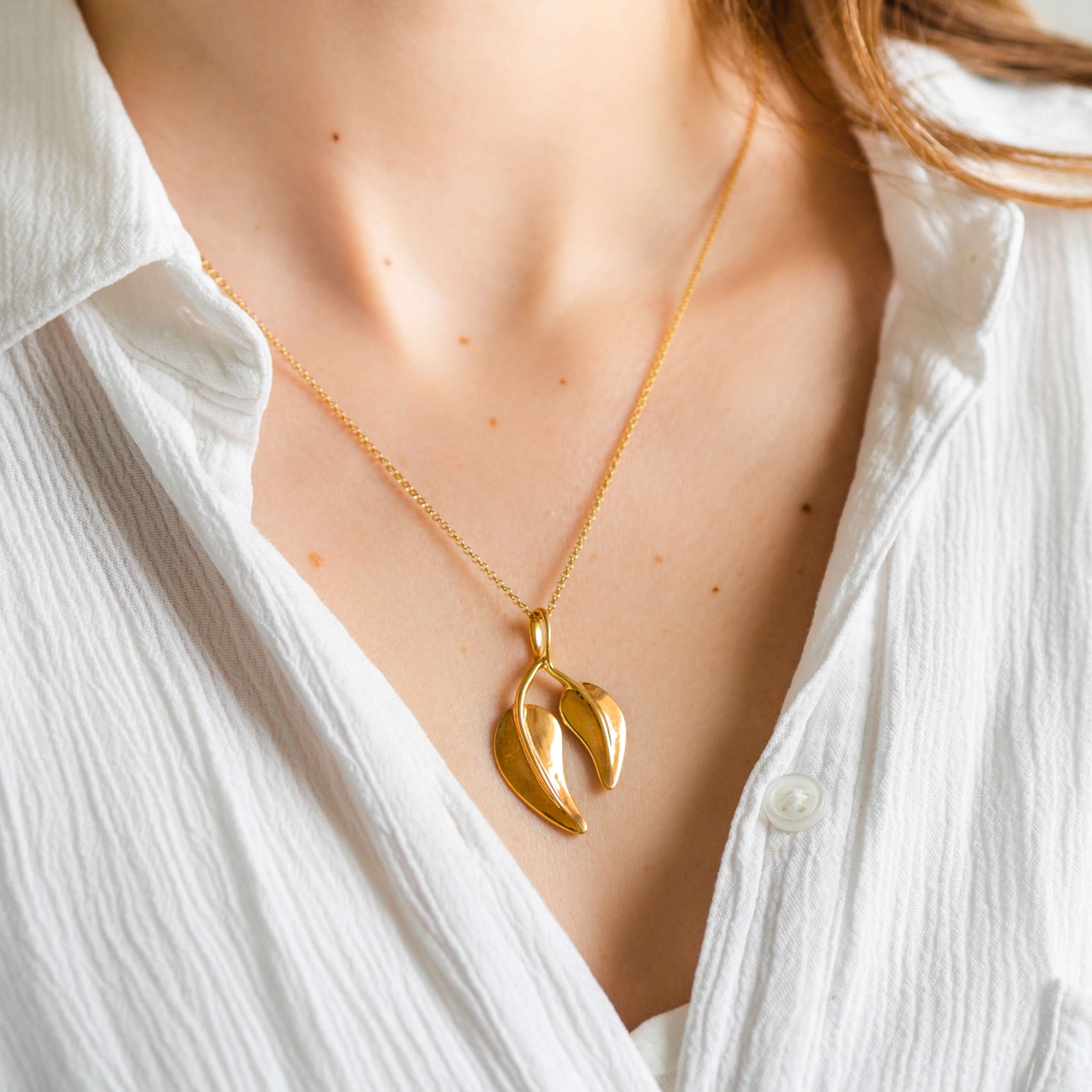 Zawieszka liść LEAVES srebrna pozłacana