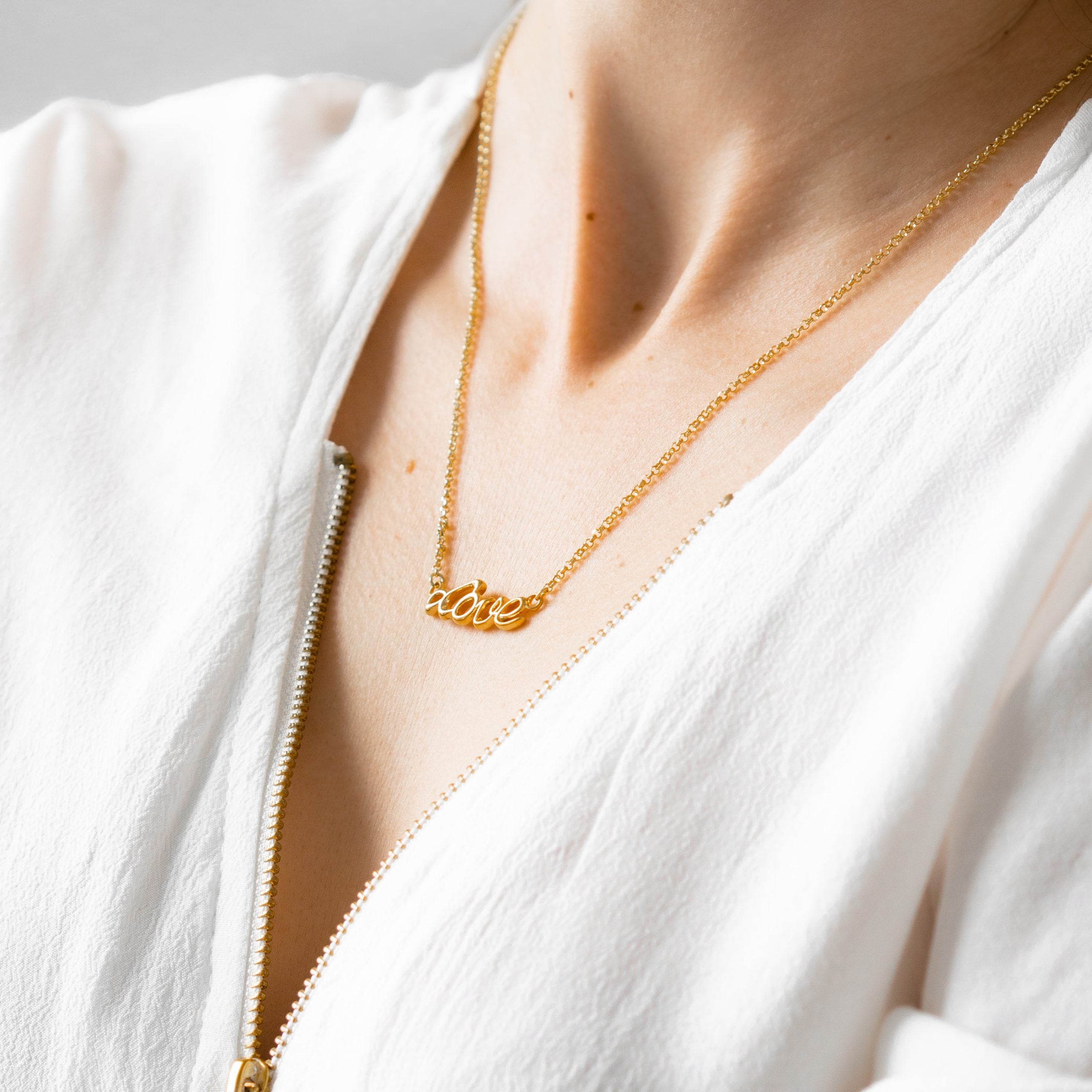 Naszyjnik LOVE srebrny pozłacany