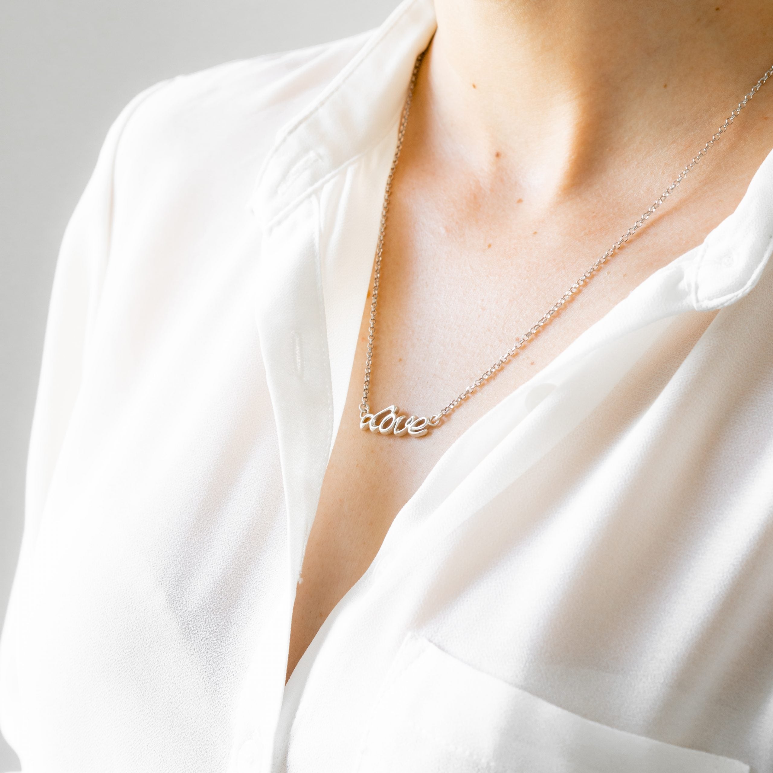 Naszyjnik LOVE srebrny