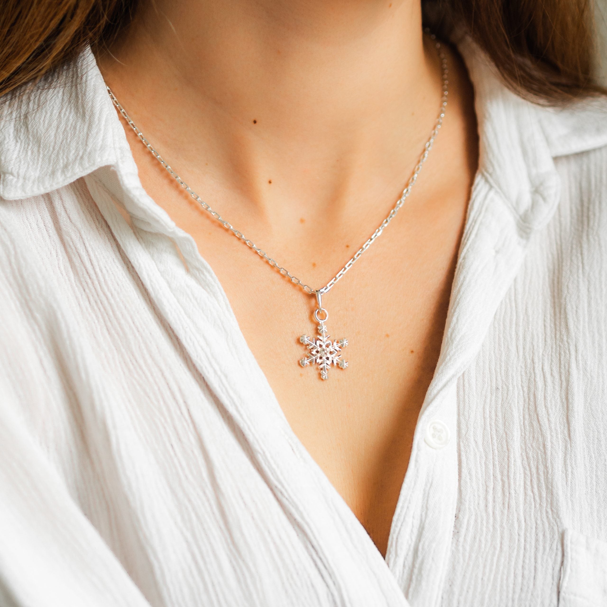 Zawieszka śnieżynka SNOWFLAKE srebrna