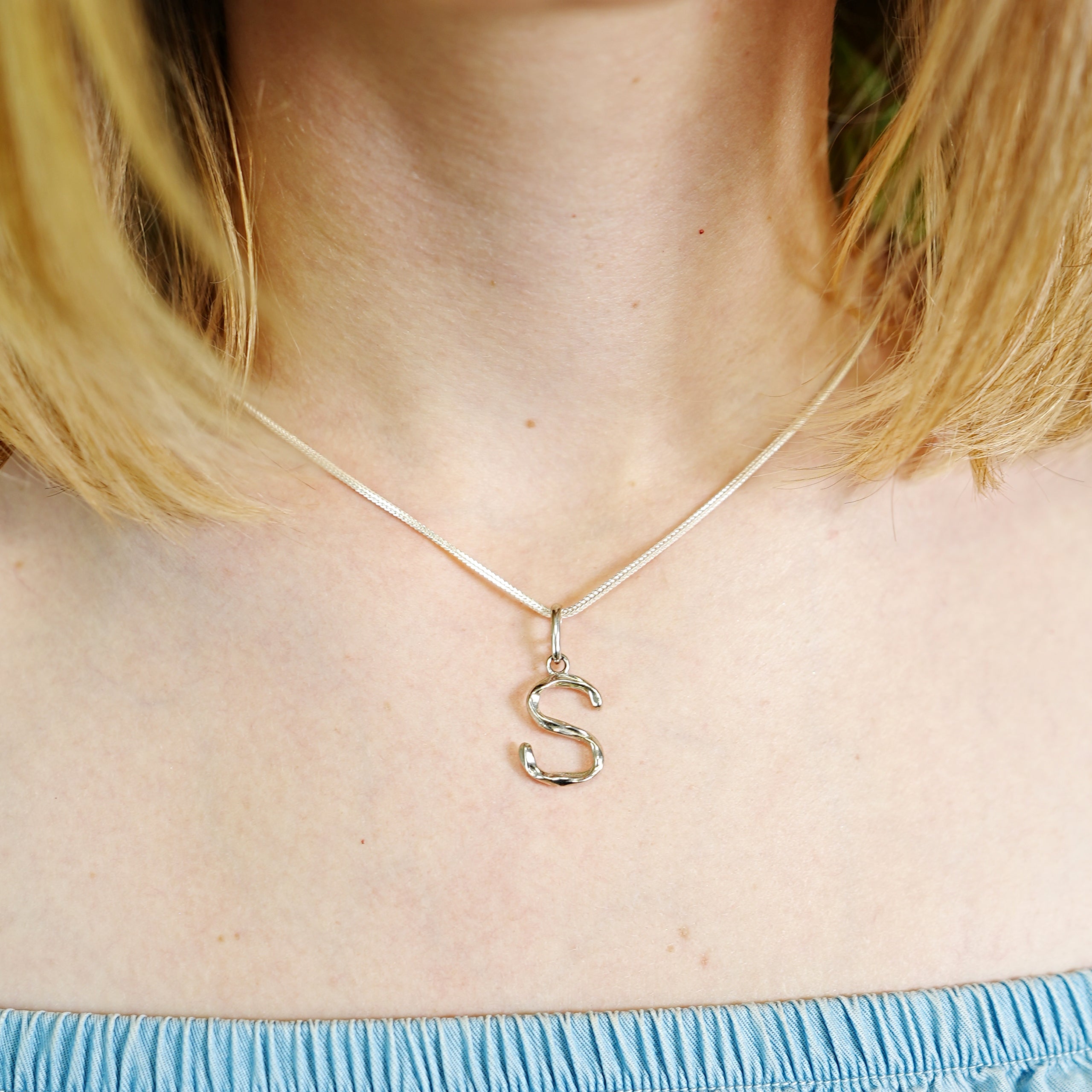 Zawieszka literka LETTER srebrna - litera S