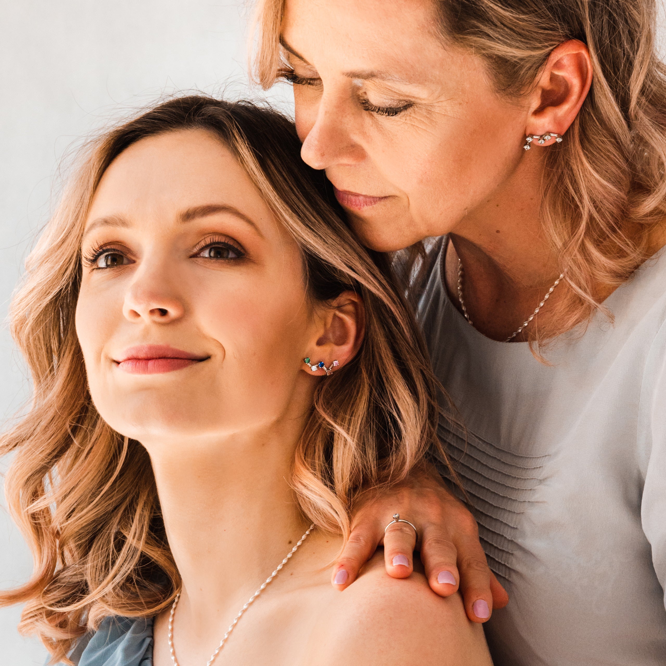 Nausznica CASSIOPEIA srebrna - białe kamienie