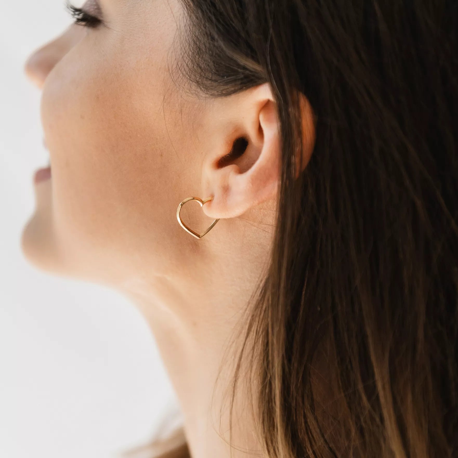 Kolczyki serca AMORE złote