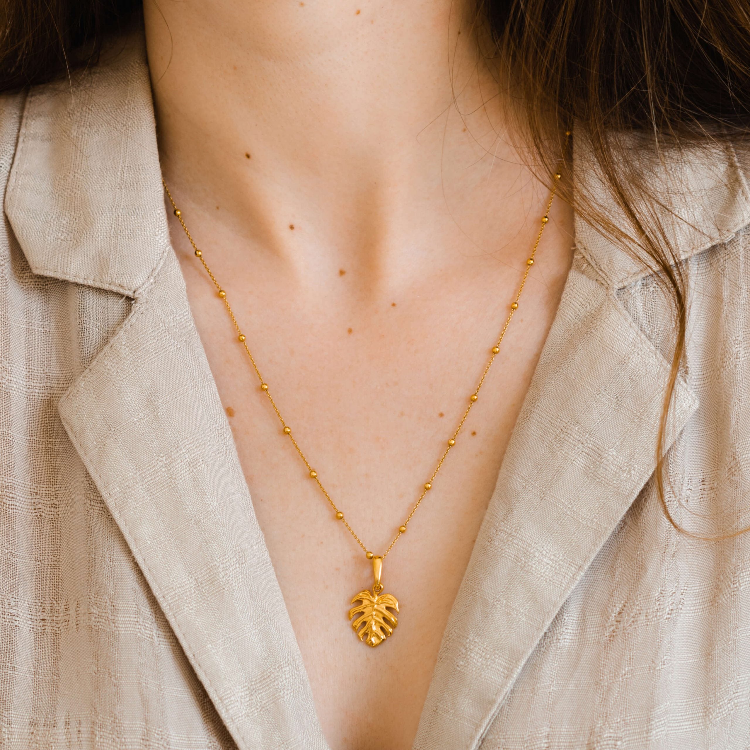 Zawieszka liść MONSTERA srebrna pozłacana